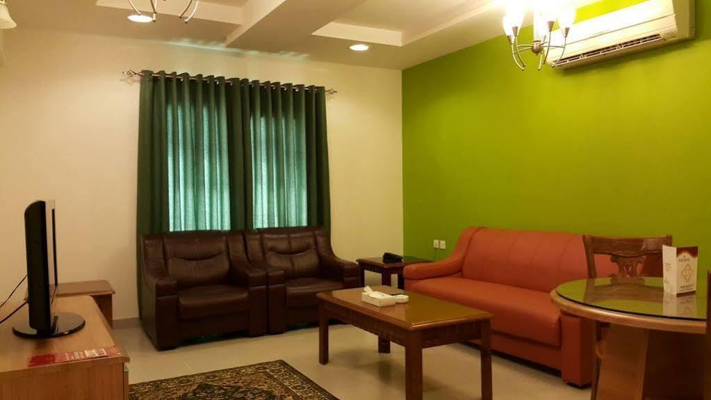 Al Manaf Hotel Suites Маскат Екстериор снимка